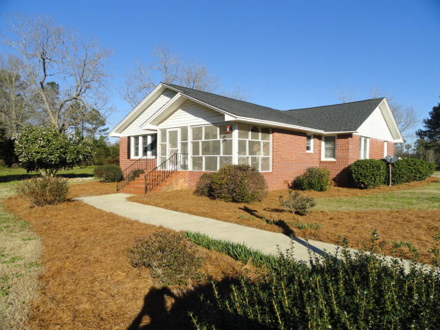 5528 Bill Davis Road Summerton, SC 29148 - Photo 1 of 32 Main