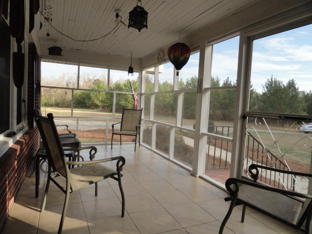 5528 Bill Davis Road Summerton, SC 29148 - Photo 24 of 32 screen porch