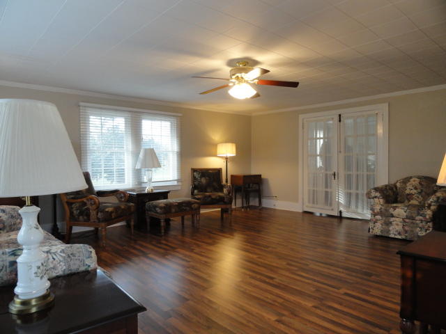 5528 Bill Davis Road Summerton, SC 29148 - Photo 8 of 32 living room b
