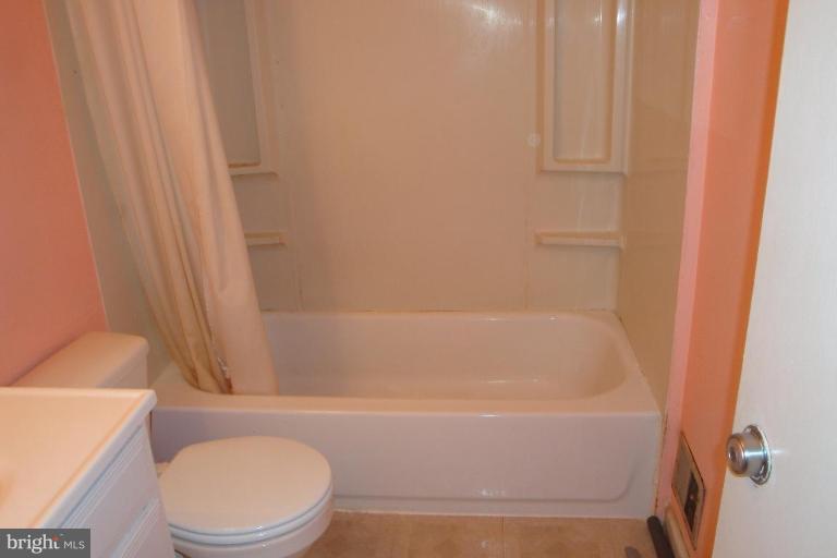 10906 Rock Coast Road Columbia, MD 21044 - Photo 3 of 12 Bath #1
