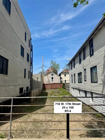 $309,500 | 716 West 17th Street, Chicago, IL 60616