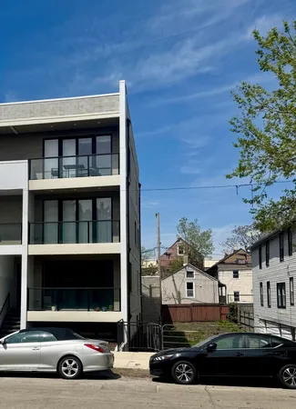 $309,500 | 716 West 17th Street, Chicago, IL 60616