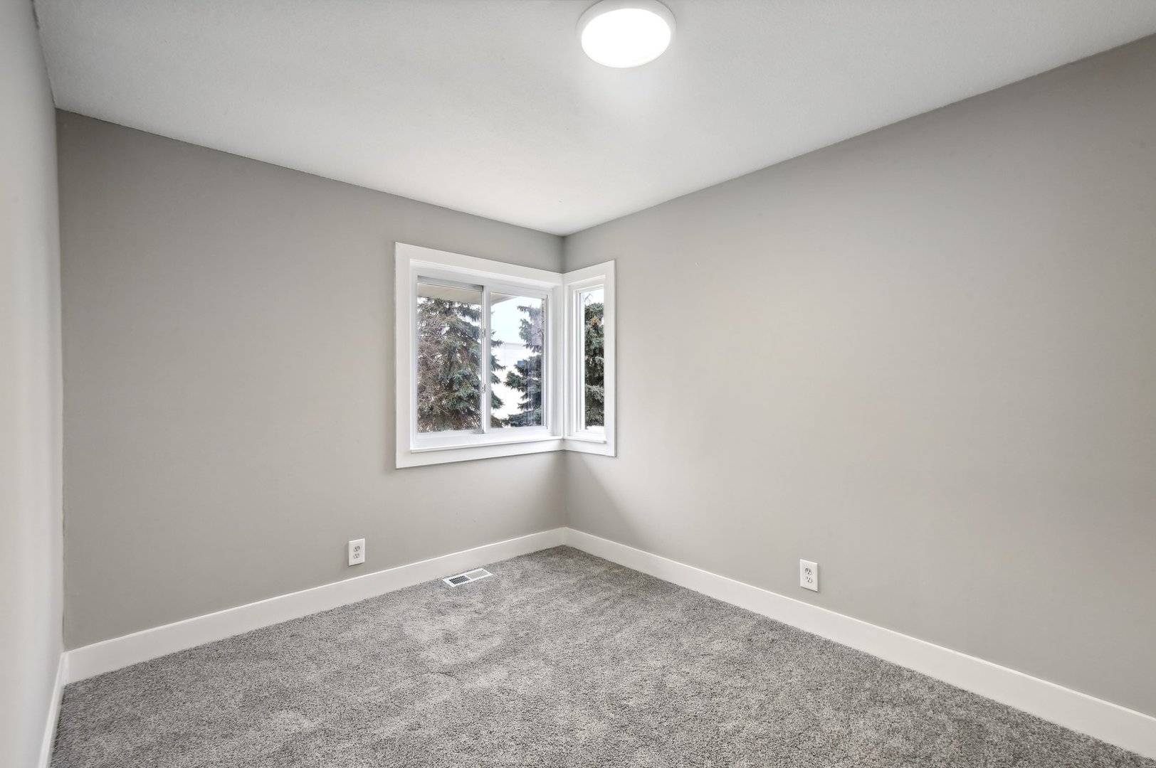 110 Elmwood Road Romeoville, IL 60446 - Photo 12 of 33 an empty room with a window