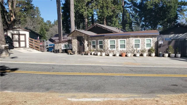 $785,000 | 1055 Playground Drive, Crestline, CA 92325