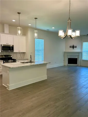 $2,300 | 2044 Orleans Street, Mandeville, LA 70448