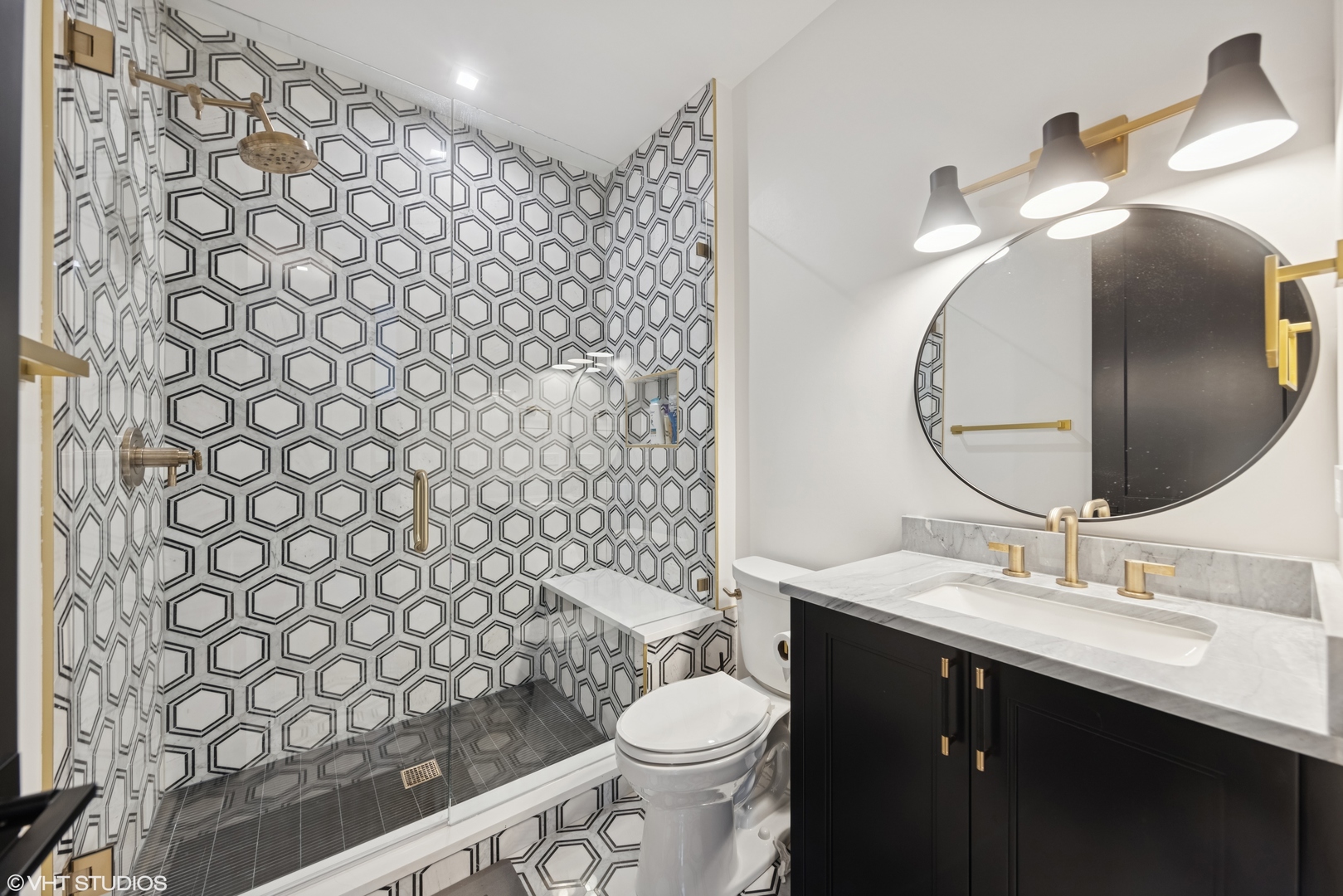 4320 Howard Avenue Western Springs, IL 60558 - Photo 9 of 20 a bathroom with a sink toilet and a mirror