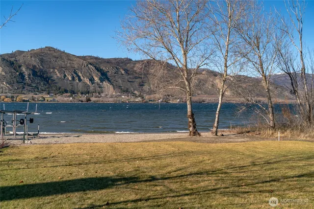 $899,990 | 33 Hard Cider Drive, Oroville, WA 98844