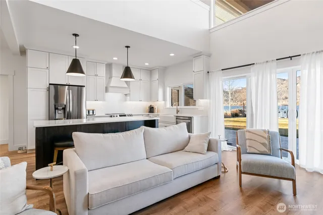 $899,990 | 33 Hard Cider Drive, Oroville, WA 98844