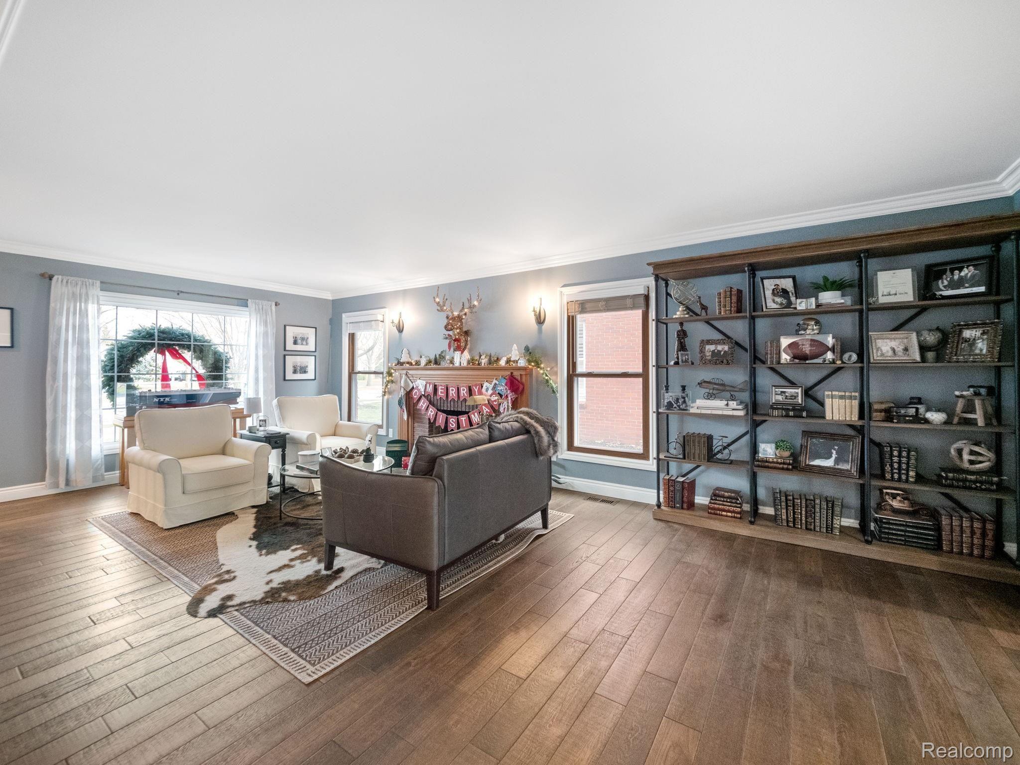 861 Washington Road Grosse Pointe, MI 48230 - Photo 6 of 46 4.jpg