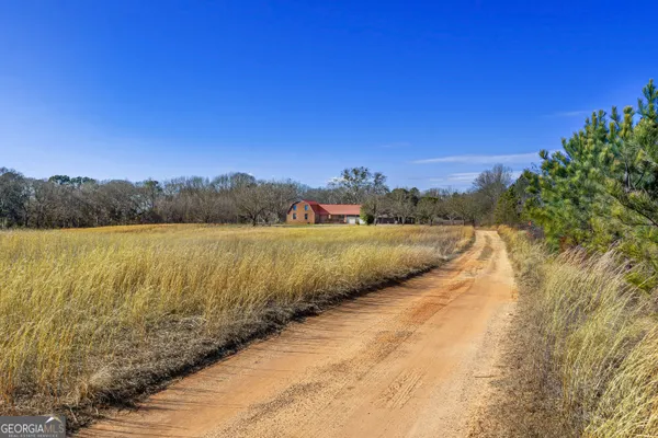 $334,900 | 432 Airport Road, Canon, GA 30520