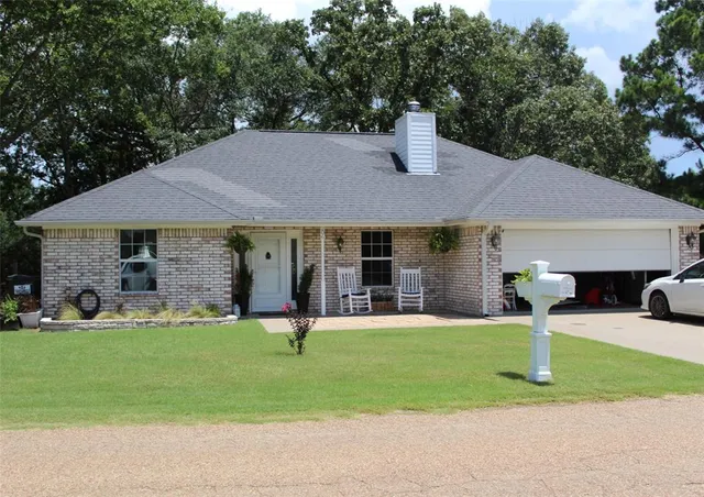 $275,000 | 206 Vista Drive, Eustace, TX 75124