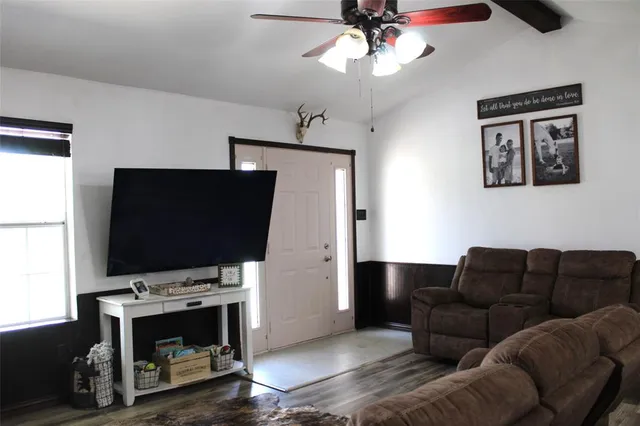 $275,000 | 206 Vista Drive, Eustace, TX 75124