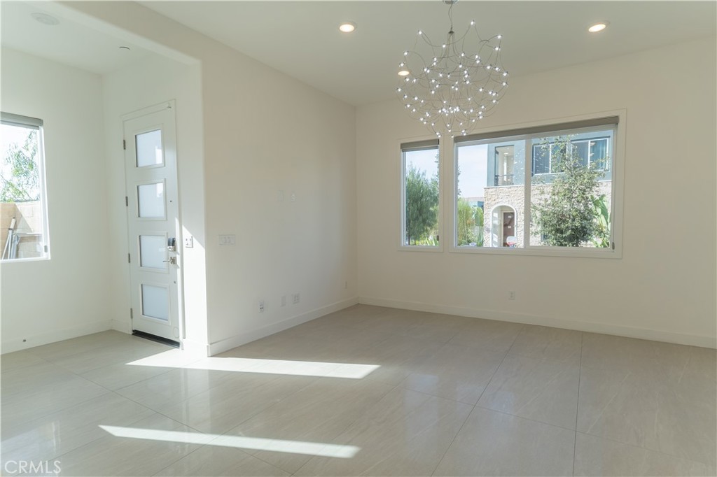 301 Baluster Irvine, CA 92618 - Photo 3 of 32