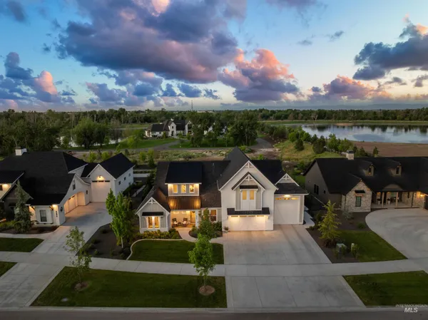 $1,595,000 | 6303 Salmon Falls Lane, Star, ID 83669