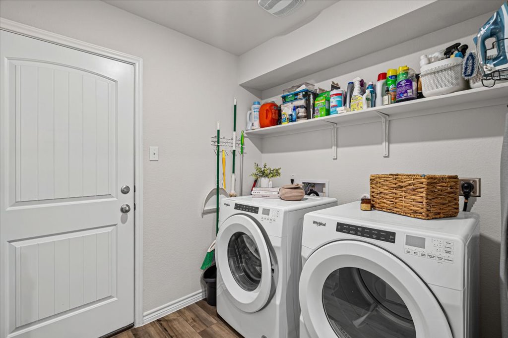 6326 Matagorda Road Belton, TX 76513 - Photo 10 of 14 a utility room with dryer and washer
