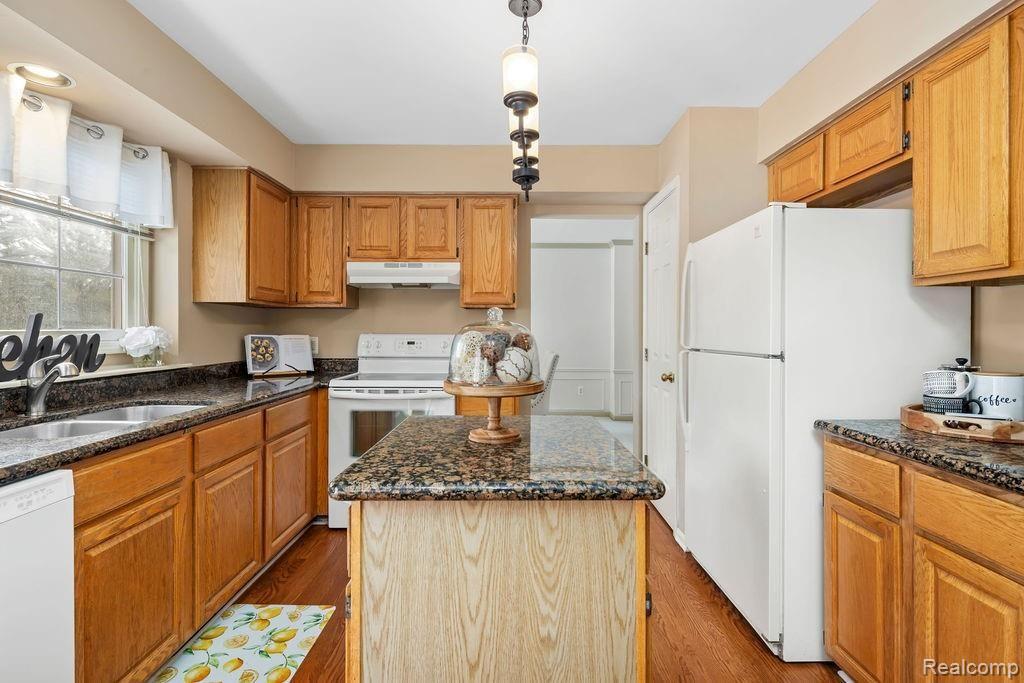 1562 Grandview Drive Rochester, MI 48306 - Photo 10 of 33