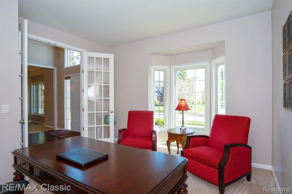 47886 Pavillon Road Canton, MI 48188 - Photo 4 of 31