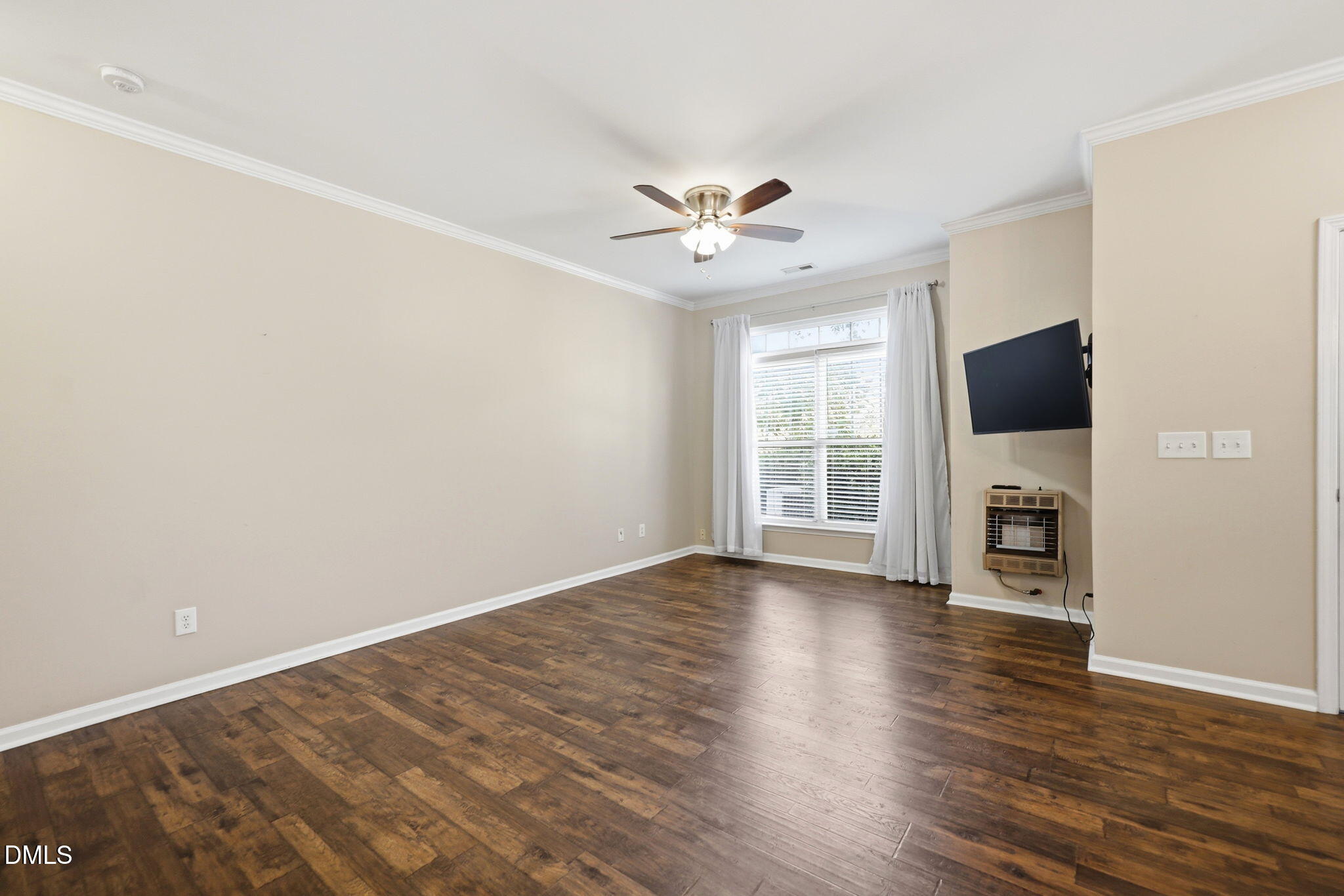 11711 Coppergate Drive, Unit 111 Raleigh, NC 27614 - Photo 4 of 43 14-web-or-mls-IMG_2439