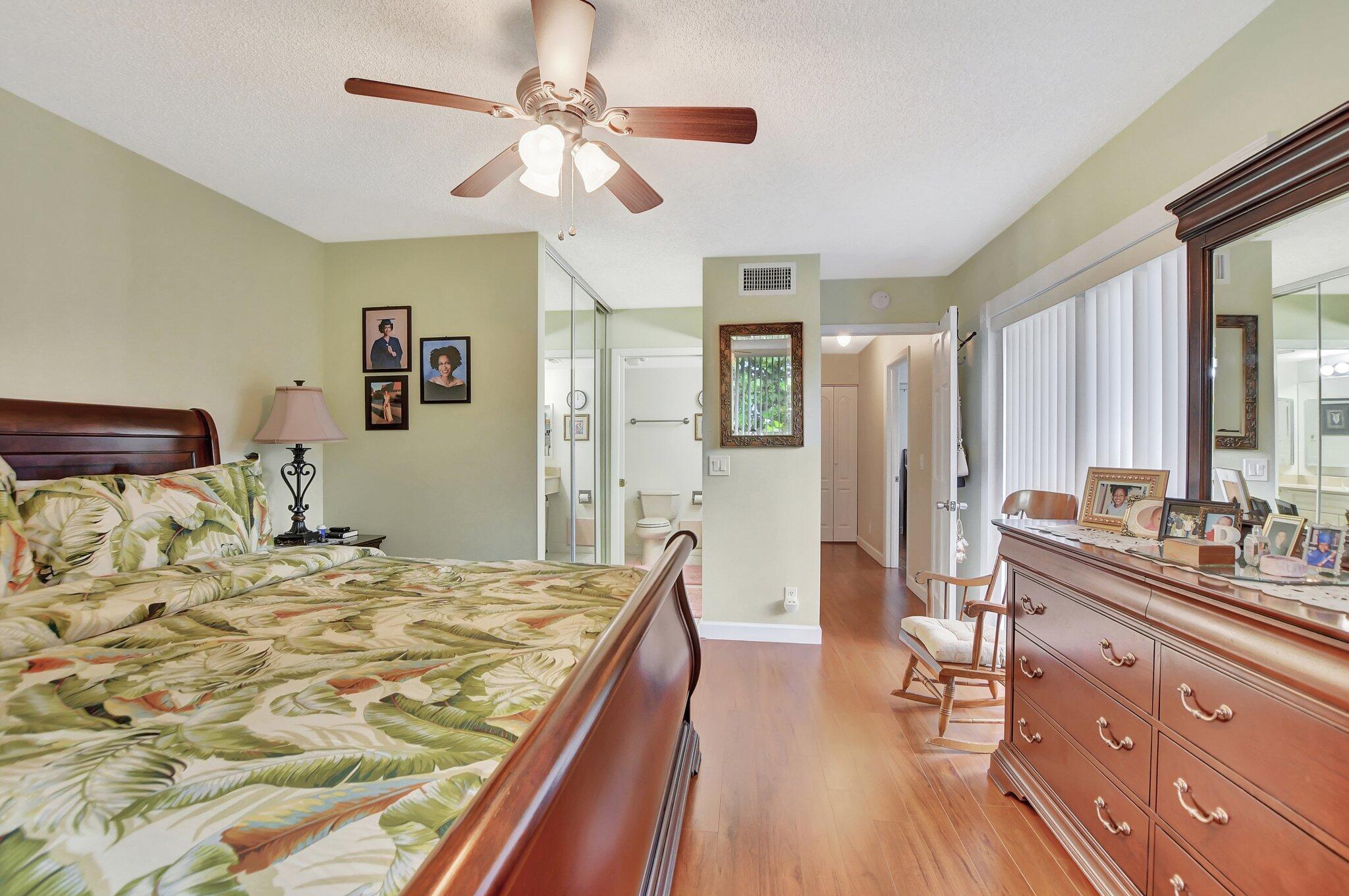 22952 Oxford Place, Unit B Boca Raton, FL 33433 - Photo 14 of 48 20-web-or-mls-DSC_0381