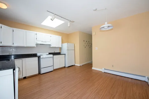 $2,000 | 58 Hollis Street, Unit B, Groton, MA 01450