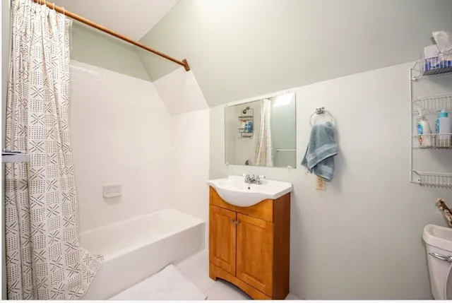 $2,000 | 58 Hollis Street, Unit B, Groton, MA 01450