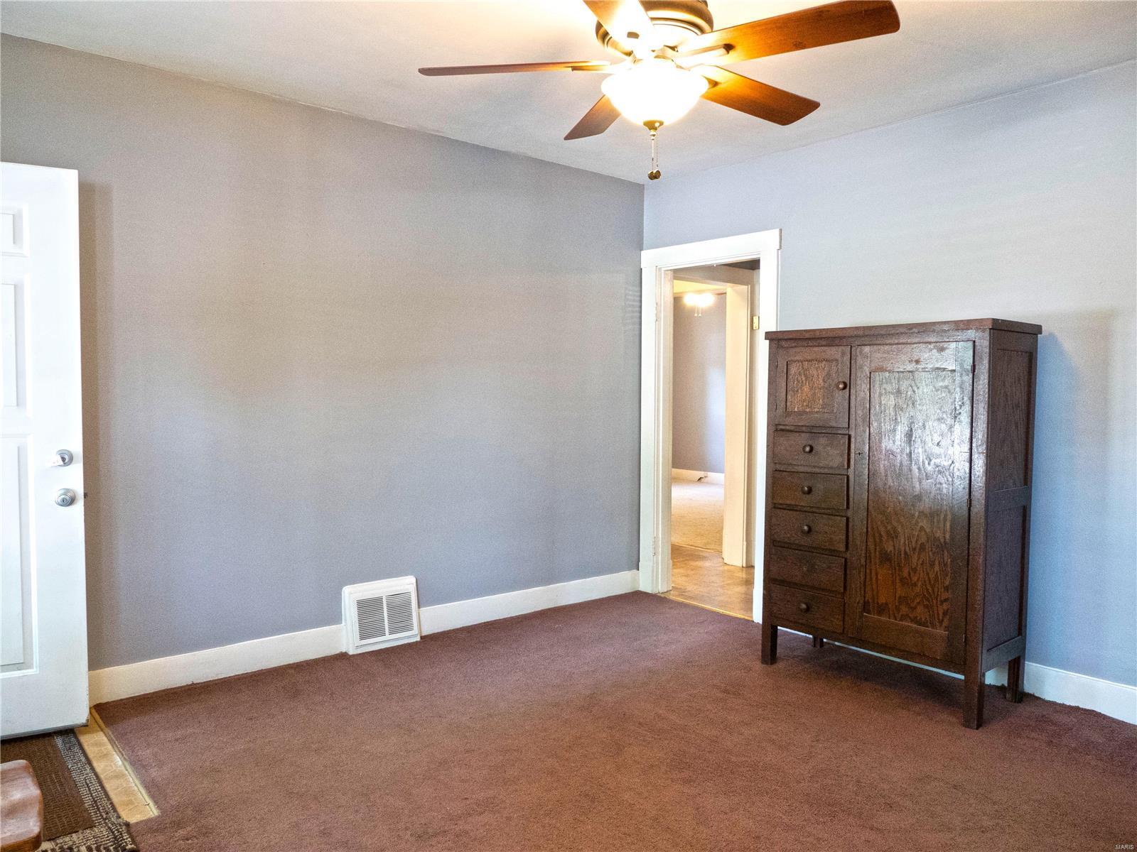 307 Flower Street Waterloo, IL 62298 - Photo 6 of 25