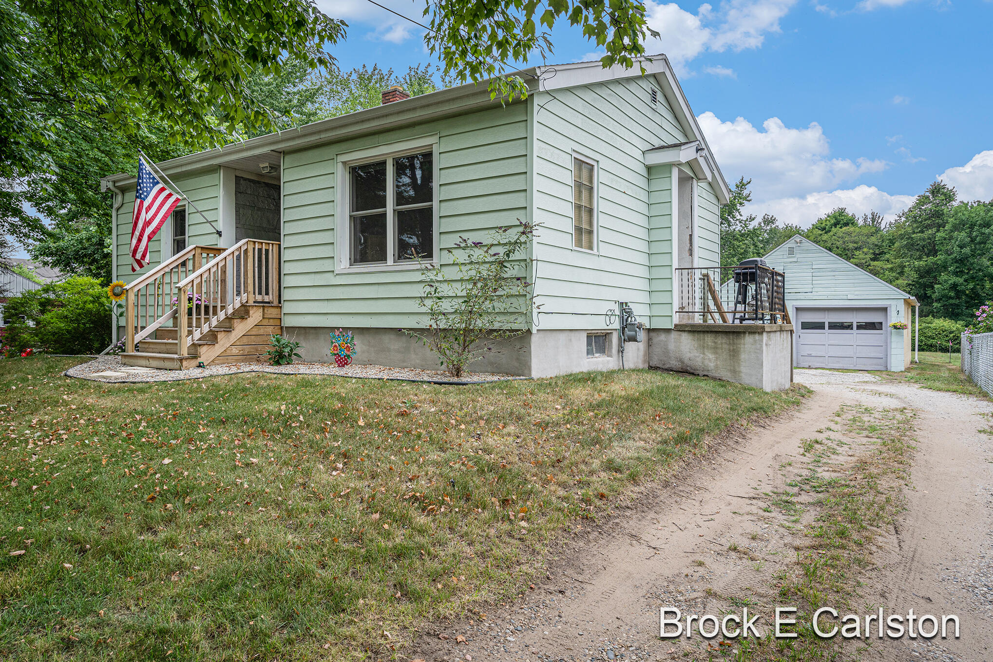 6289 Grand Haven Road Muskegon, MI 49441 - Photo 1 of 28 DSC01639