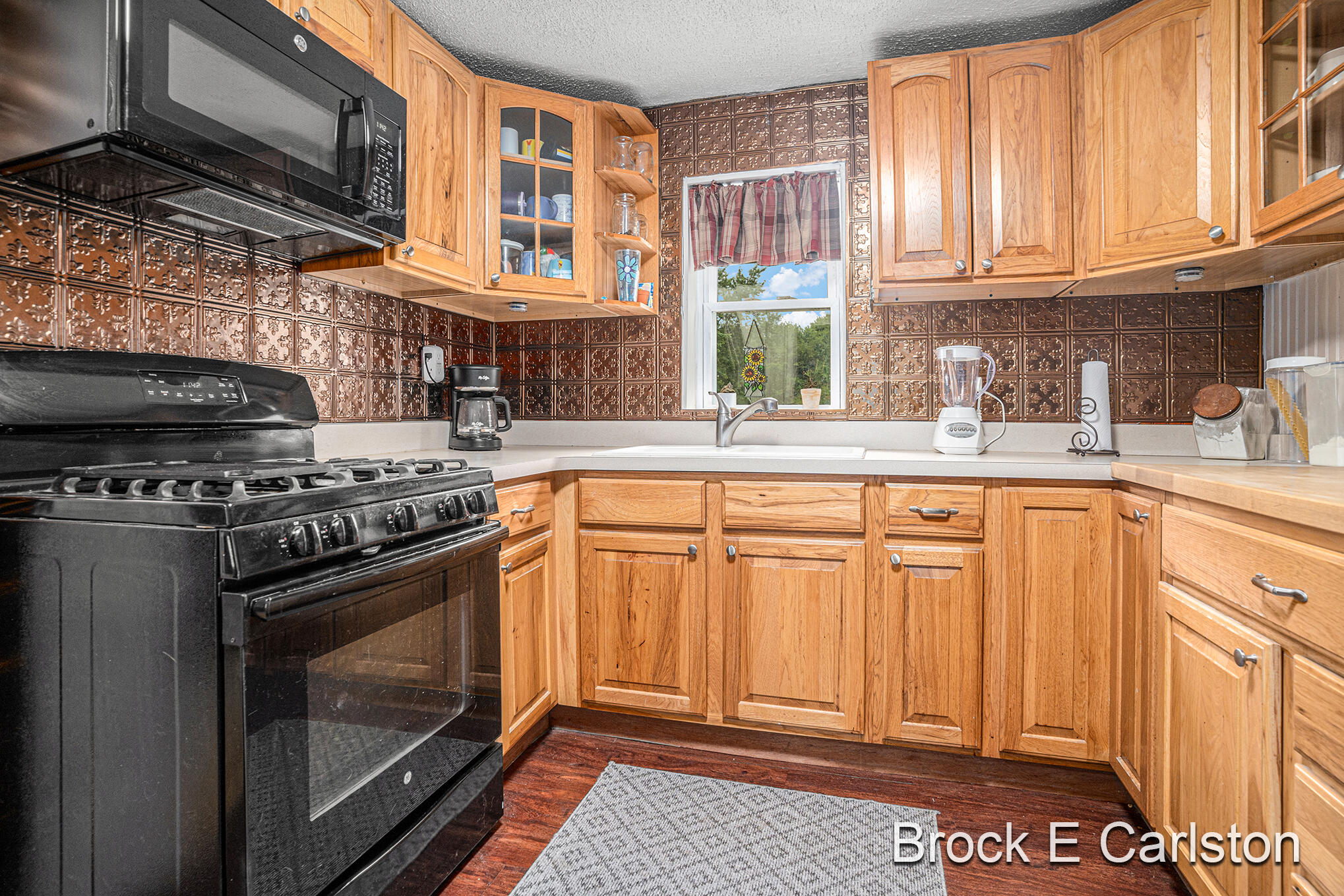6289 Grand Haven Road Muskegon, MI 49441 - Photo 15 of 28 DSC01600