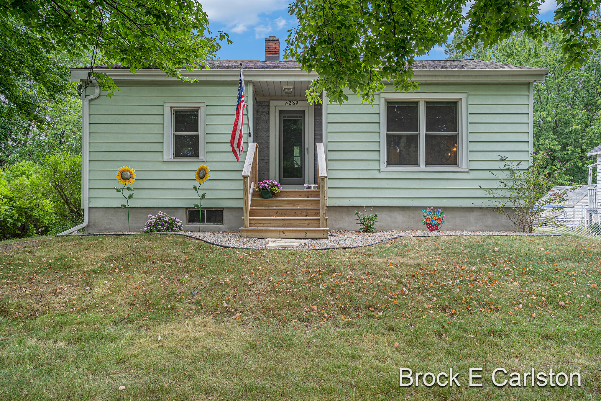 6289 Grand Haven Road Muskegon, MI 49441 - Photo 2 of 28 DSC01642