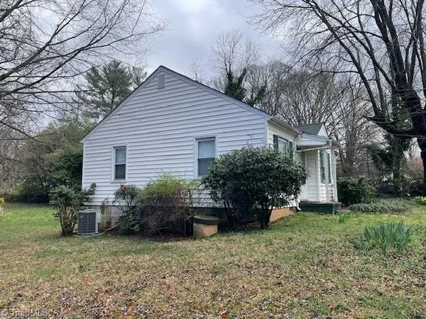 $1,299 | 3811 Fritz Street Southwest, Winston-Salem, NC 27104