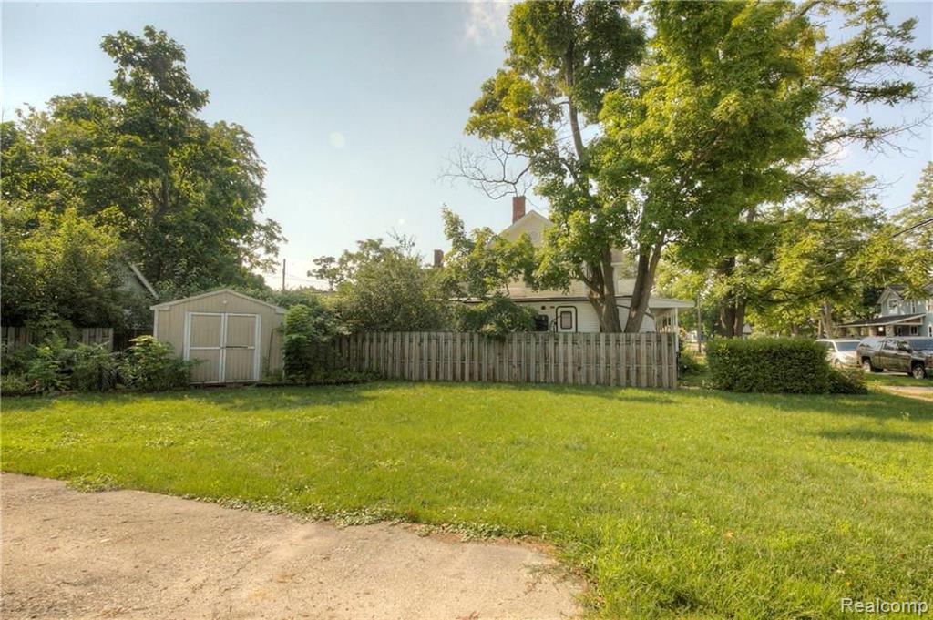 404 East Grand River Road Fowlerville, MI 48836 - Photo 4 of 28 Gallery Image 4