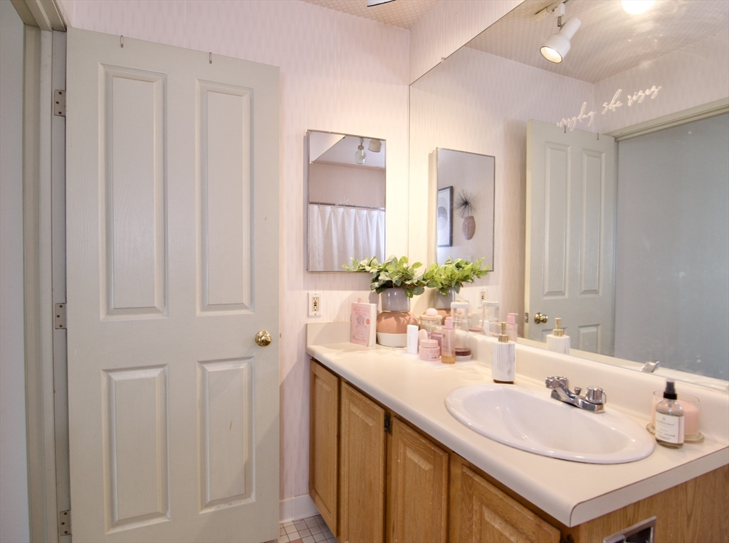 235 State Street, Unit 413 Springfield, MA 01103 - Photo 34 of 36