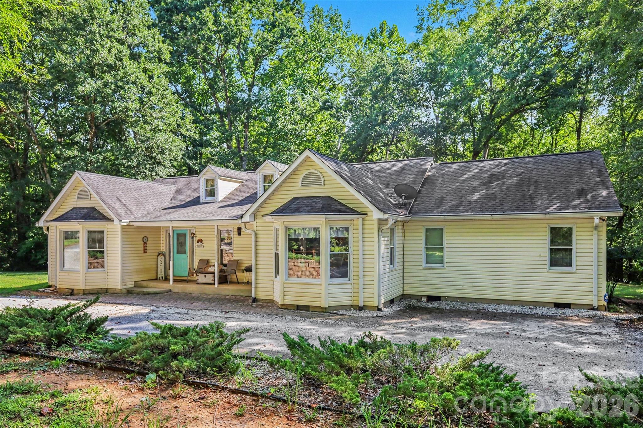 433 Foster Lake Road Blacksburg, SC 29702 - Photo 3 of 38 Gallery Image 3