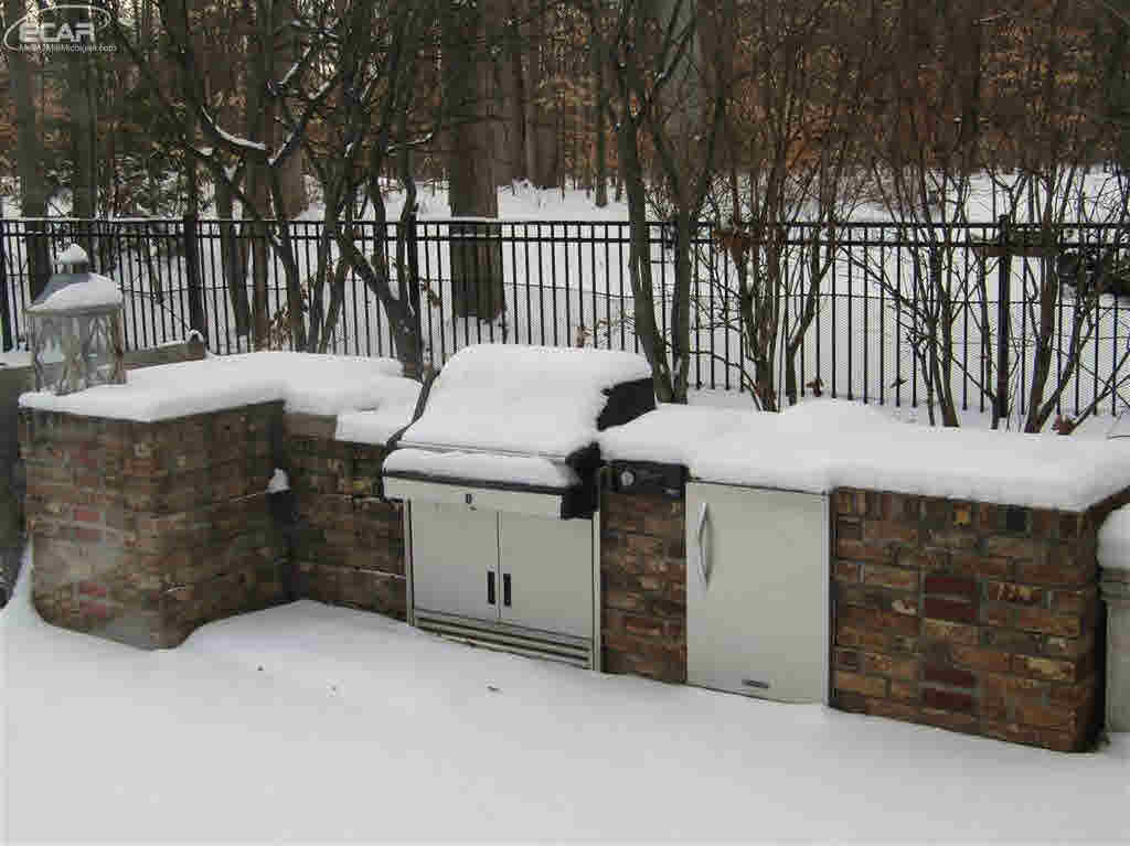 1130 Kings Carriage Road Grand Blanc, MI 48439 - Photo 89 of 92 21404224-88.JPG