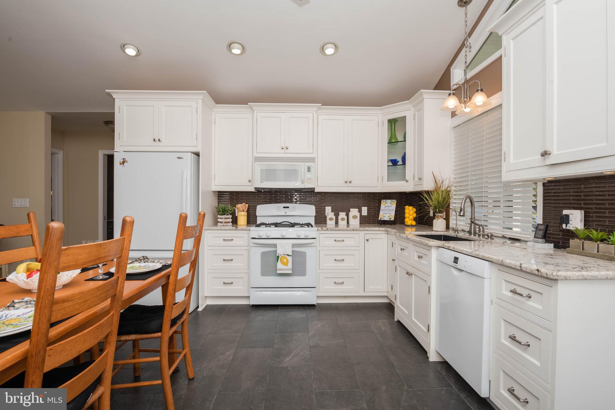 11501 Terrapin Point Road Berlin, MD 21811 - Photo 21 of 94 Custom white kitchen!