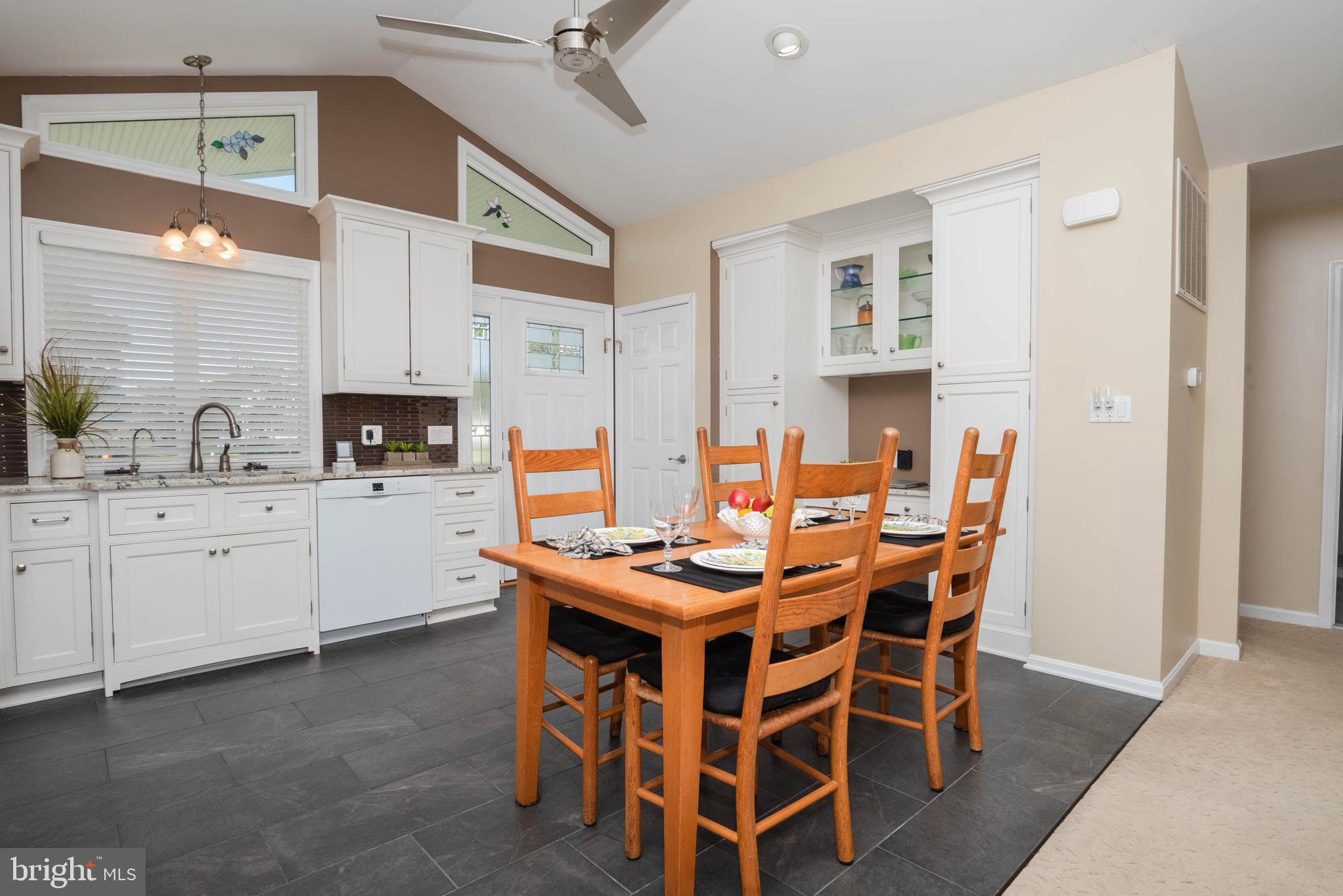 11501 Terrapin Point Road Berlin, MD 21811 - Photo 25 of 94 Extra windows make it bright and cheery!