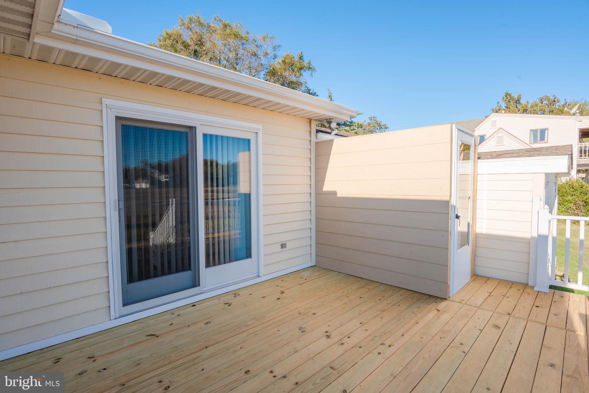 11501 Terrapin Point Road Berlin, MD 21811 - Photo 65 of 94 Open deck #1 w/outdoor shower!