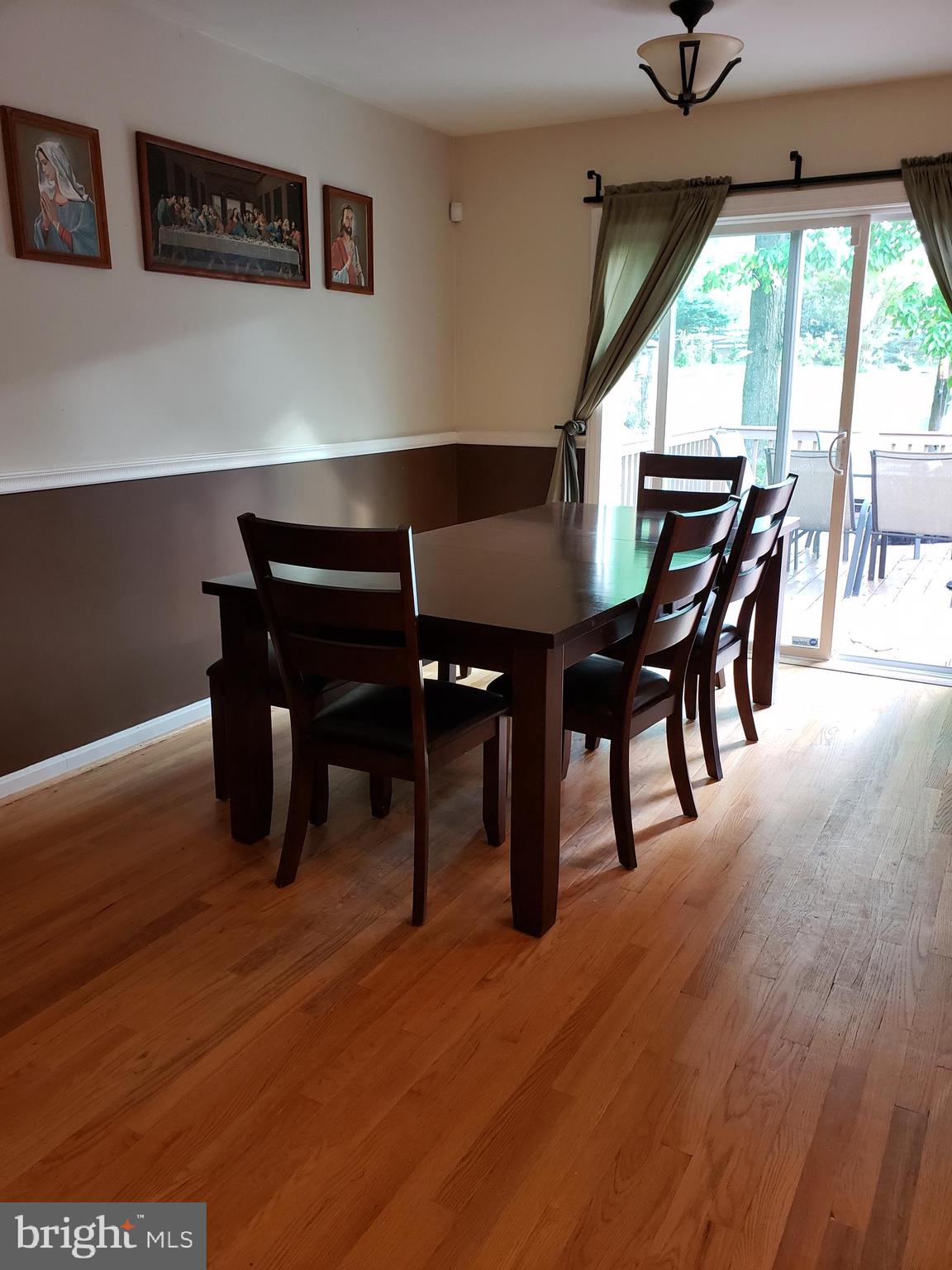 13229 Sturbridge Road Woodbridge, VA 22192 - Photo 27 of 27 Large formal Dining Space