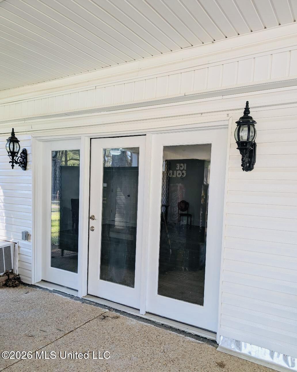 5656 Coleman Road Olive Branch, MS 38654 - Photo 14 of 42 Clean, wide doors at side entrance