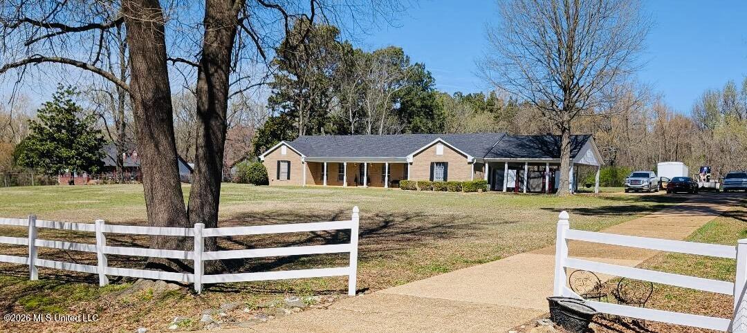 5656 Coleman Road Olive Branch, MS 38654 - Photo 3 of 42 Welcome In!