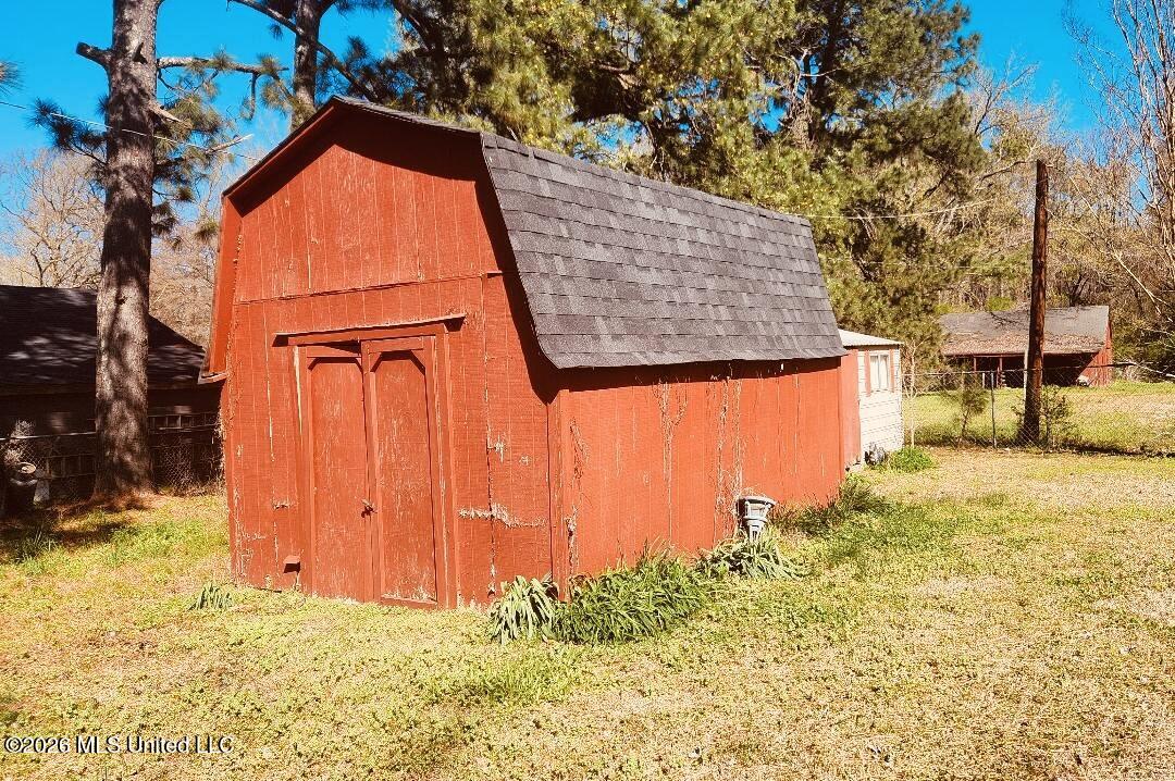 5656 Coleman Road Olive Branch, MS 38654 - Photo 8 of 42 Perfect workshop with electricity