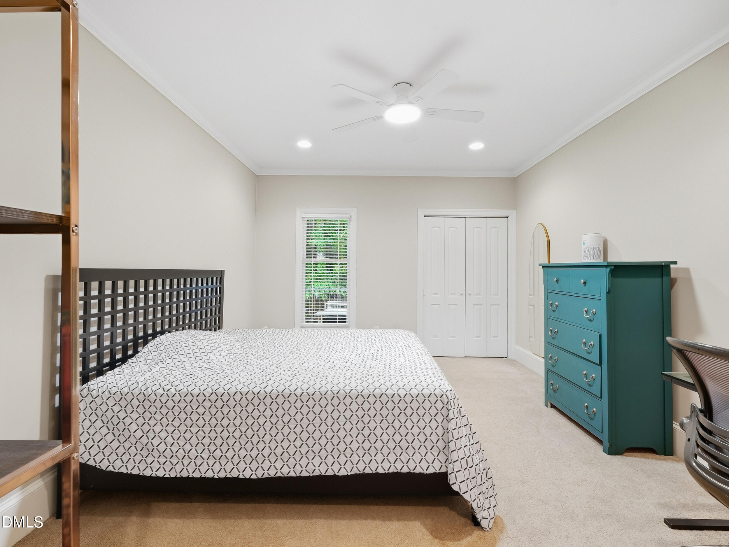 6814 Gloucester Road Raleigh, NC 27612 - Photo 8 of 30 pearce-media-6814-gloucester-rd-25