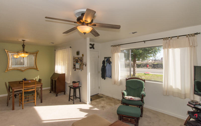 2450 North Bonnyview Road Redding, CA 96001 - Photo 5 of 20 bonnyview-105