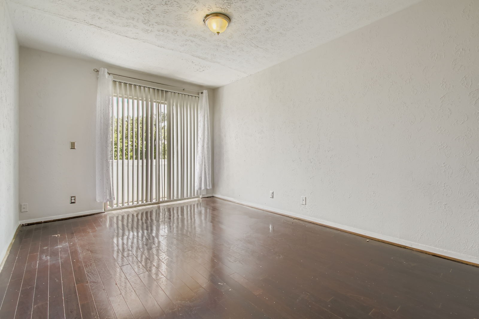 810 Bellevue Road, Unit 120 Nashville, TN 37221 - Photo 19 of 33 a view of an empty room with wooden floor