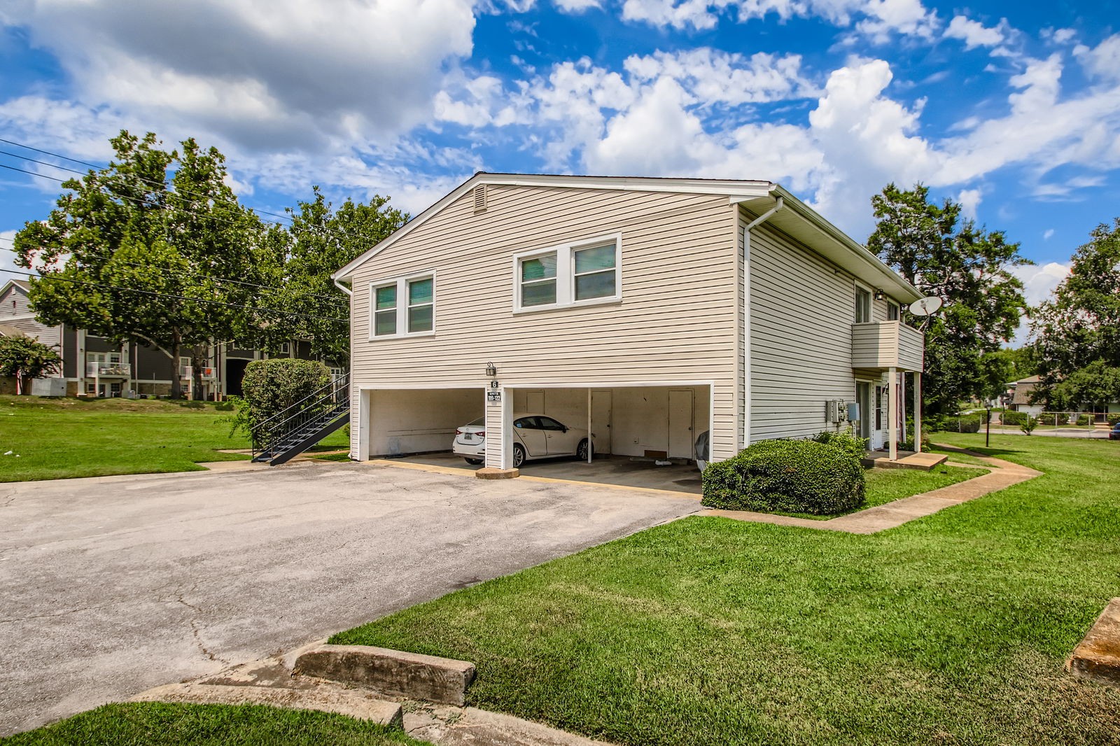 810 Bellevue Road, Unit 120 Nashville, TN 37221 - Photo 23 of 33 a view of backyard of house with green space