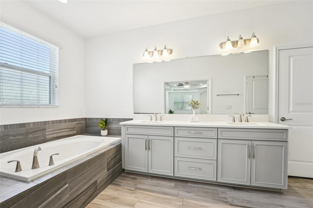 1741 Cherry Walk Road Lutz, FL 33558 - Photo 28 of 58