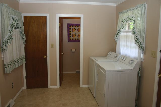 503 Woodlake Road Anderson, SC 29621 - Photo 10 of 13 Gallery Image 10