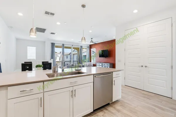 $2,550 | 4118 East Brisa Drive, Gilbert, AZ 85296
