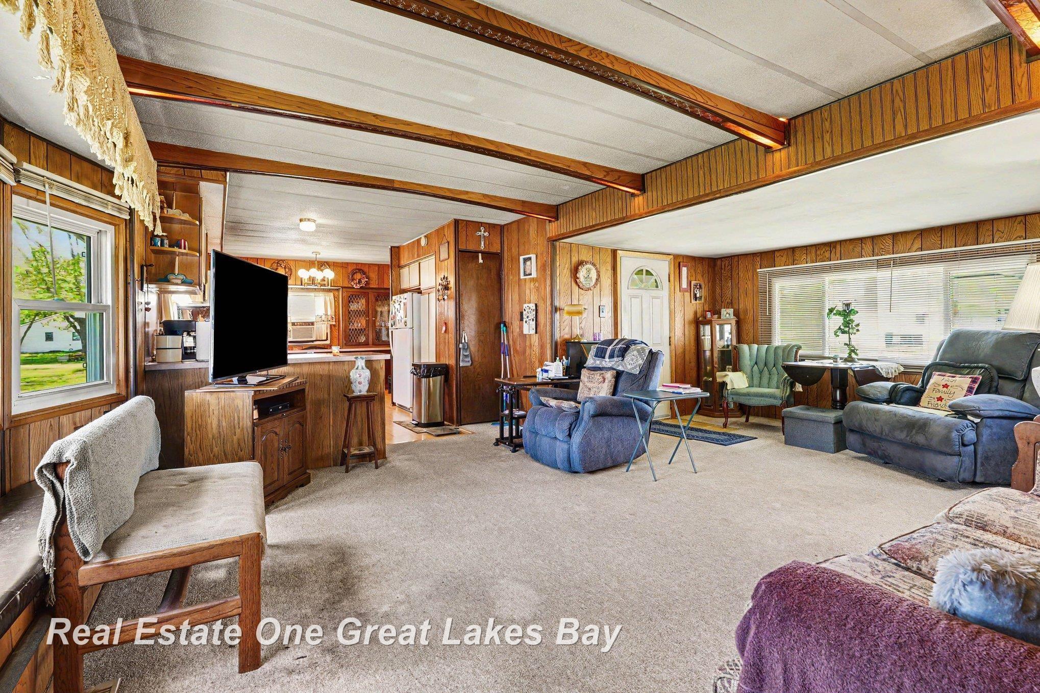 2118 Lakeview Road Standish, MI 48658 - Photo 11 of 28
