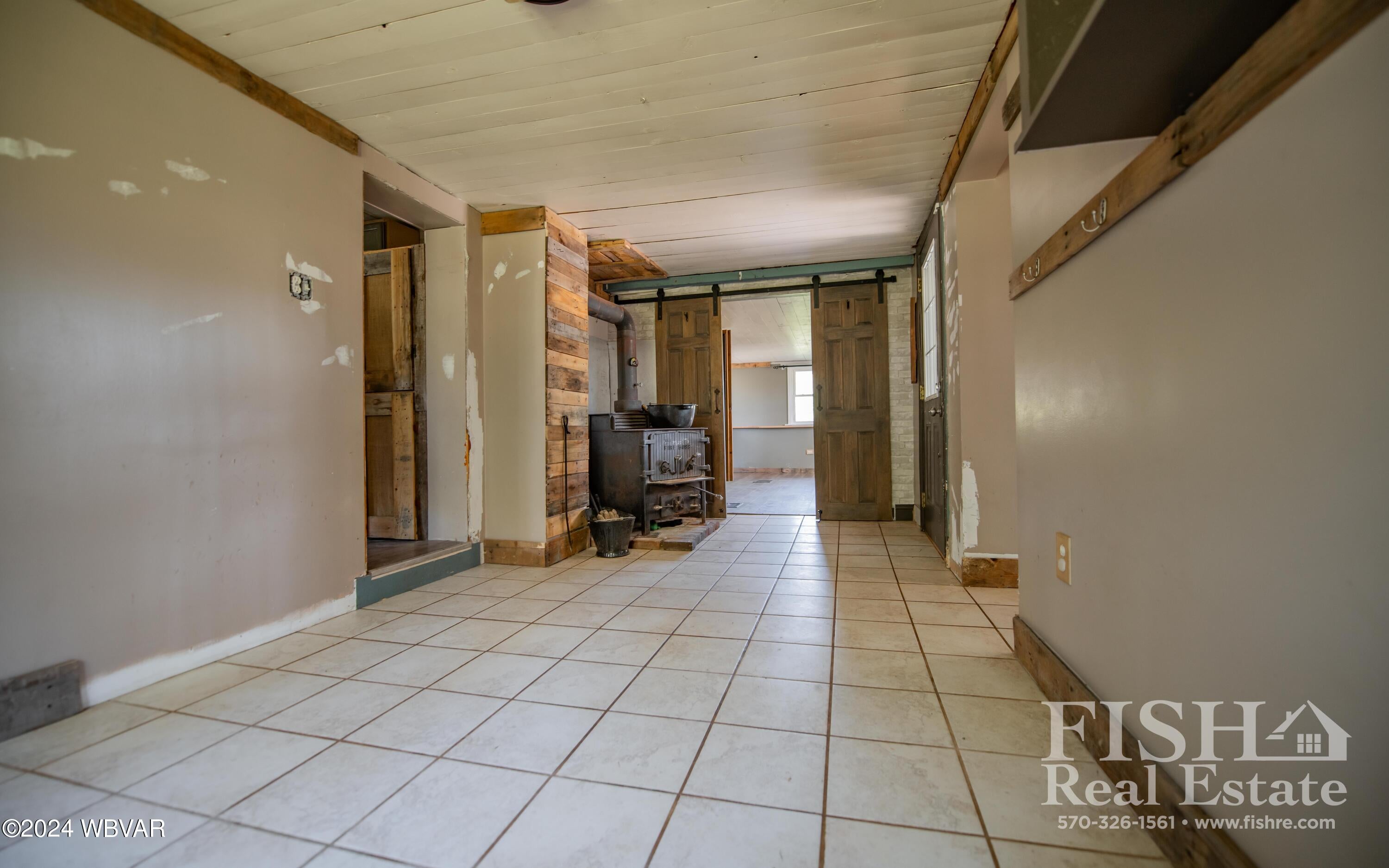 2188 Pleasant Valley Road Cogan Station, PA 17728 - Photo 8 of 21 Foyer